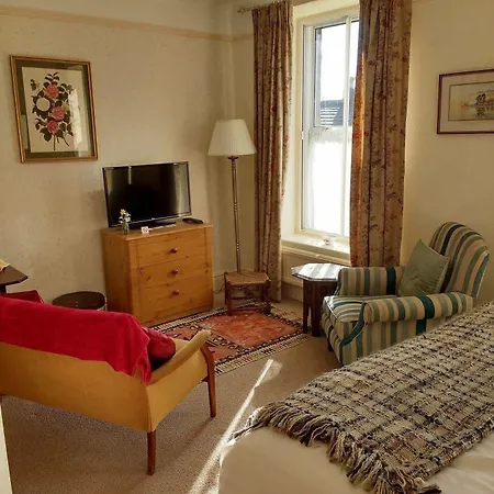 Milton House 5*