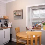 Milton House 5*