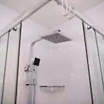 Milton House 5*