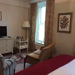招待所 Milton House