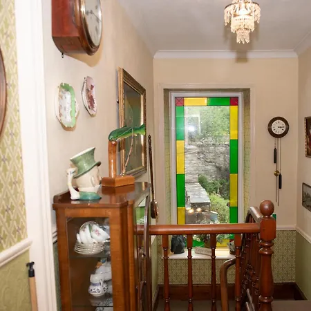 Milton House Studio Apartment Suites ゲストハウス