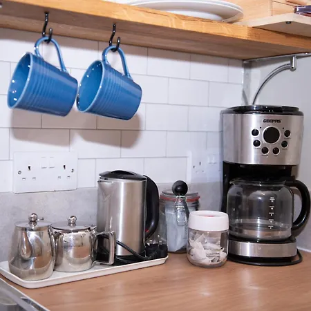 ゲストハウス Milton House Studio Apartment Suites