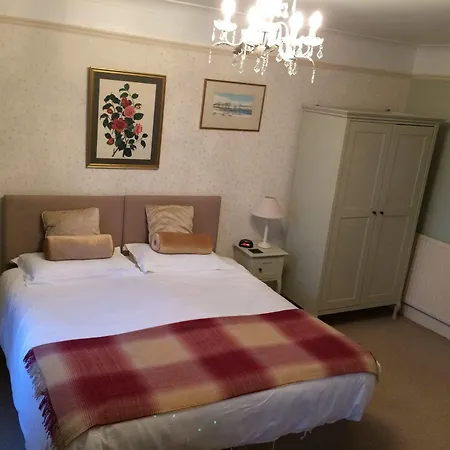 Milton House Studio Apartment Suites 5*