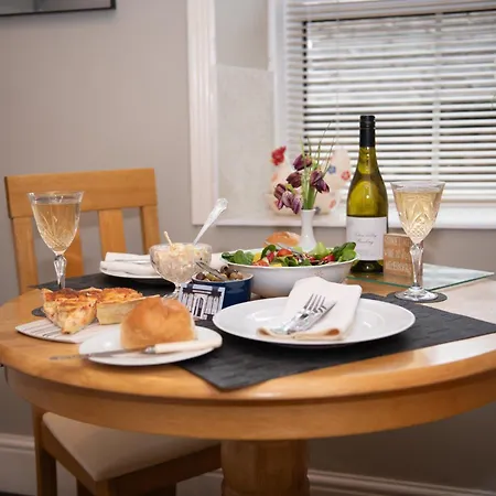 Milton House Studio Apartment Suites * Askrigg