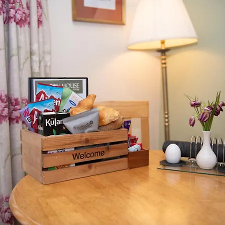 Milton House Studio Apartment Suites