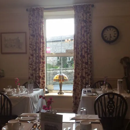 Milton House * Askrigg